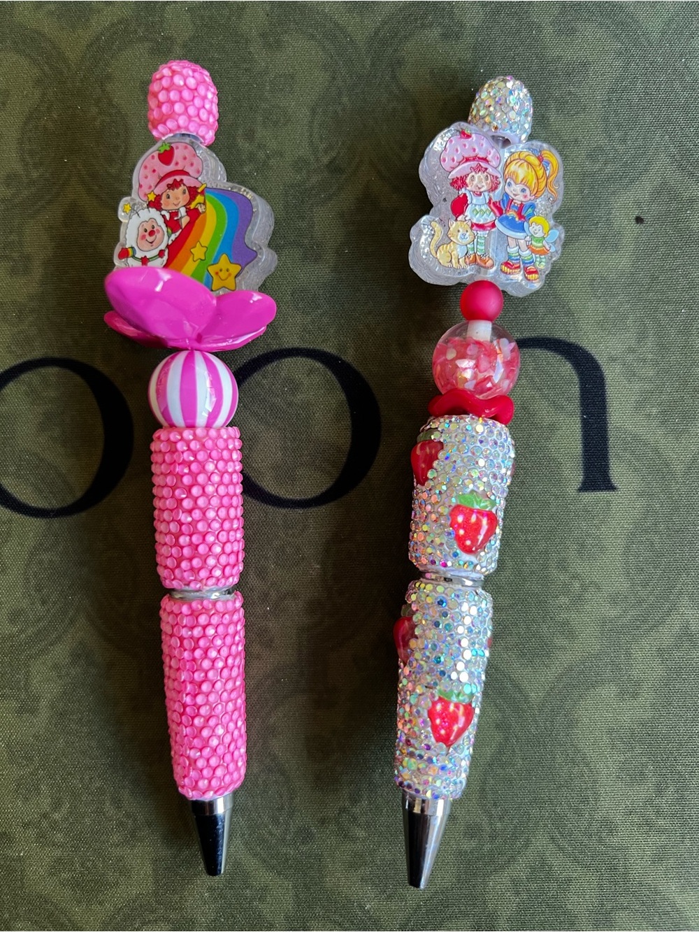 2x pens strawberry shortcake rainbow brite  Pink Beaded Pen Set